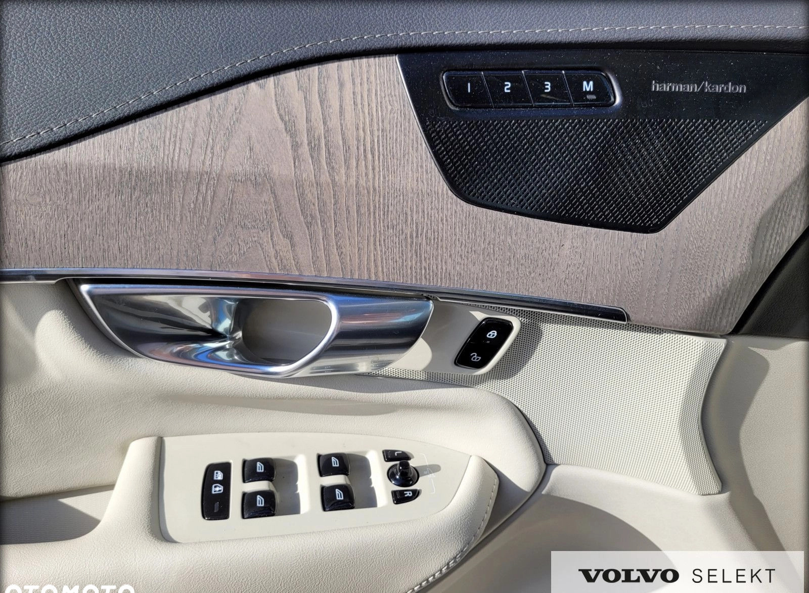 Volvo XC 90 cena 289555 przebieg: 46181, rok produkcji 2023 z Jędrzejów małe 562